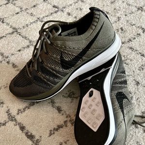 Nike Flyknit Sneaker in Green.